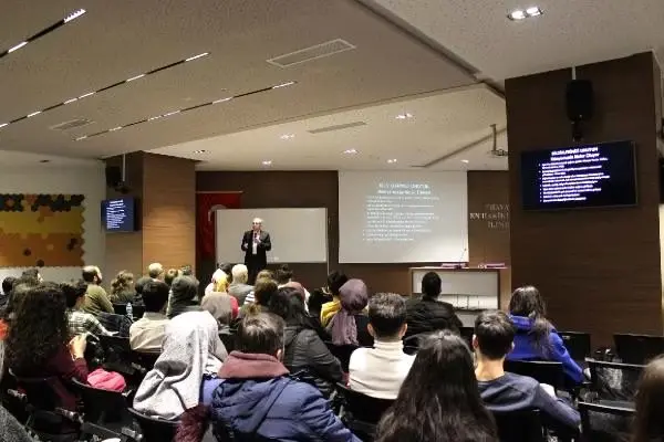 Yapay zeka insan zekasını geçemez Yapay zeka insan zekasını geçemez