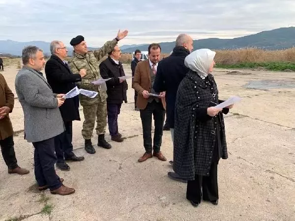 Yerli otomobil fabrikasının yapılacağı alanda inceleme Yerli otomobil fabrikasının yapılacağı alanda inceleme