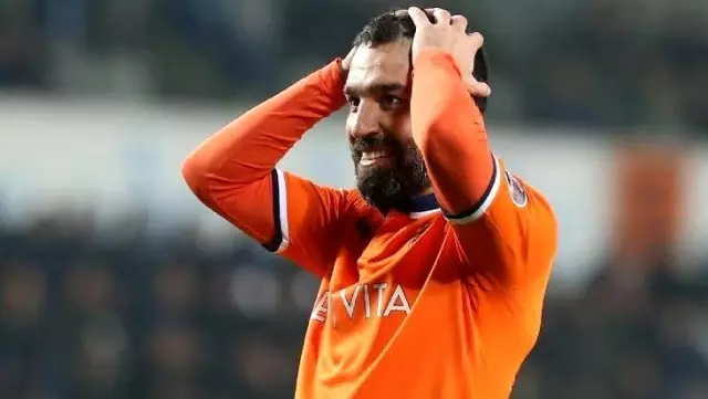 Arda Turan, Başakşehir'in kamp kadrosunda yer almadı