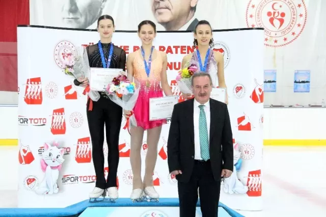 Artistik Buz Pateni'nde şampiyonlar belli oldu Artistik Buz Pateni'nde şampiyonlar belli oldu