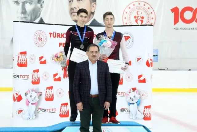 Artistik Buz Pateni'nde şampiyonlar belli oldu Artistik Buz Pateni'nde şampiyonlar belli oldu