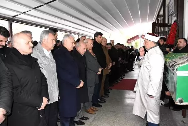 Binali Yıldırım, Eskişehir'de cenazeye katıldı