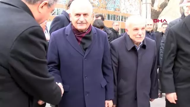 Eskişehir binali yıldırım, eskişehir'de cenazeye katıldı