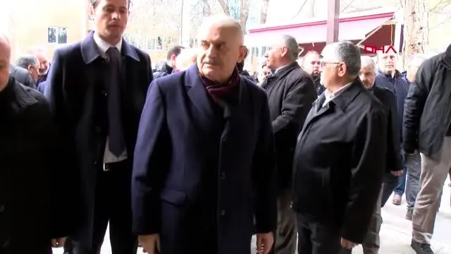 Eskişehir binali yıldırım, eskişehir'de cenazeye katıldı