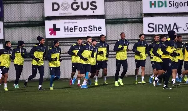 Fenerbahçe, ikinci yarı hazırlıklarına başladı Fenerbahçe, ikinci yarı hazırlıklarına başladı