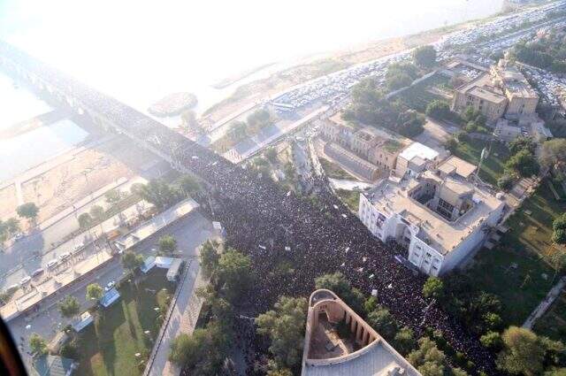 Kasım Süleymani için Ahvaz'da cenaze töreni düzenlendi
