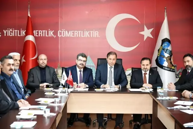 Nakliyeci esnafıyla Konya milletvekilleri bir araya geldi Nakliyeci esnafıyla Konya milletvekilleri bir araya geldi
