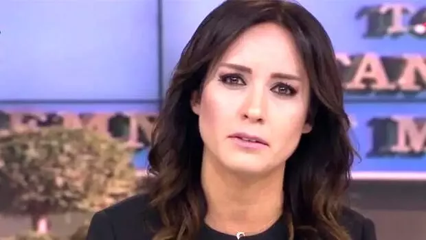 Nazlı Çelik'in babası Yücel Çelik hayatını kaybetti Nazlı Çelik'in babası Yücel Çelik hayatını kaybetti