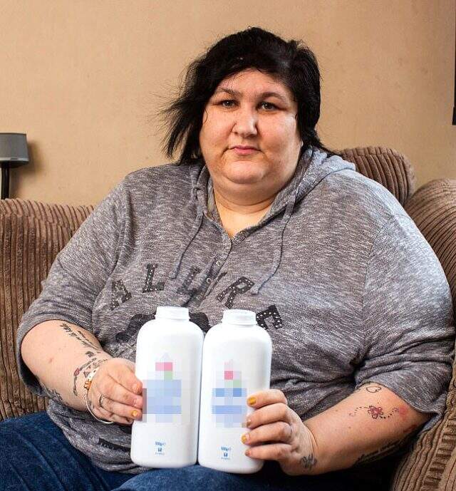 15 sene önce çocuğunu kuruturken farketti! Günde en az 200 gram yemeden duramıyor