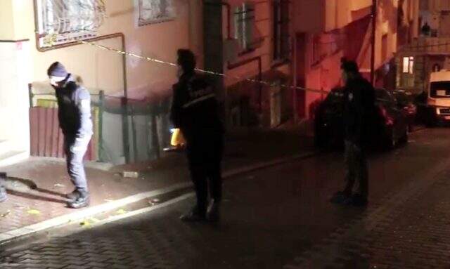 16 yaşındaki genç çocuk odasında televizyon izlerken bir anda kanlar içerisinde kaldı