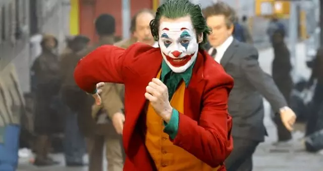 Joker’i oynayan Joaquin Phoenix, En İyi Erkek Oyuncu ödülünün sahibi oldu