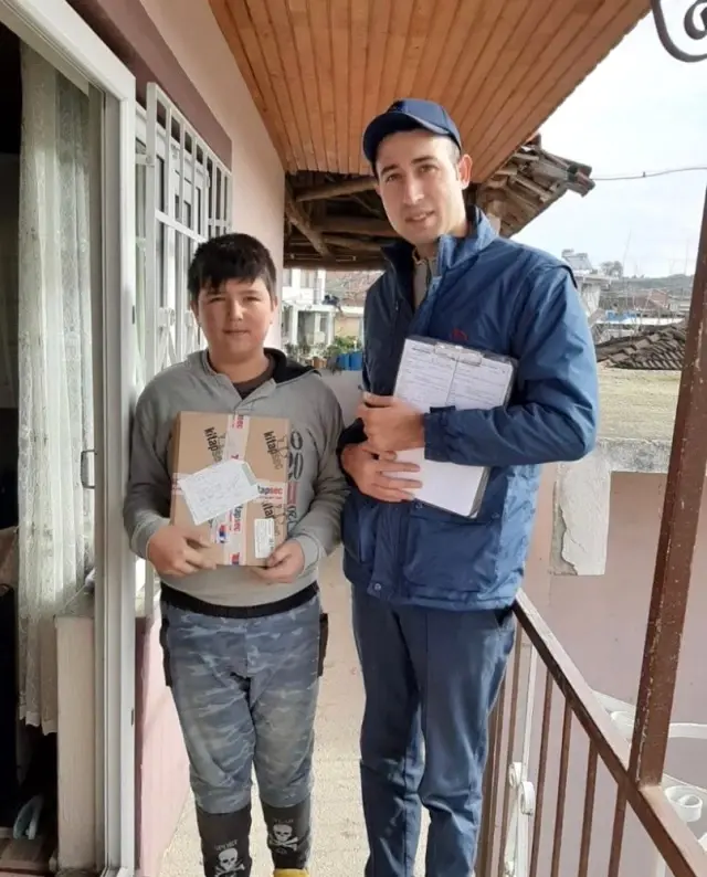 Türkiye'nin gündemine oturan kargo, sahibine teslim edildi.