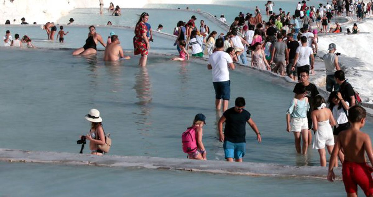 Pamukkale 2019'da 2,5 milyon kişiyi ağırlayarak rekor kırdı
