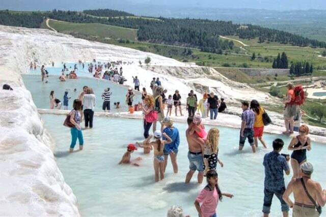 Pamukkale 2019'da 2,5 milyon kişiyi ağırlayarak rekor kırdı