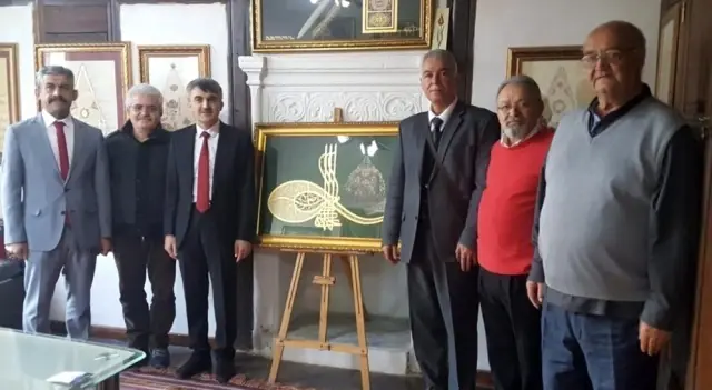 Rektör Uysal'dan çini sanatçılarına ziyaret Rektör Uysal'dan çini sanatçılarına ziyaret