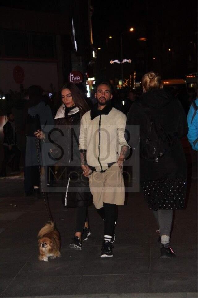 Sevda Demirel ile cinsiyet değiştiren Neslihan Doğrusöz el ele görüntülendi