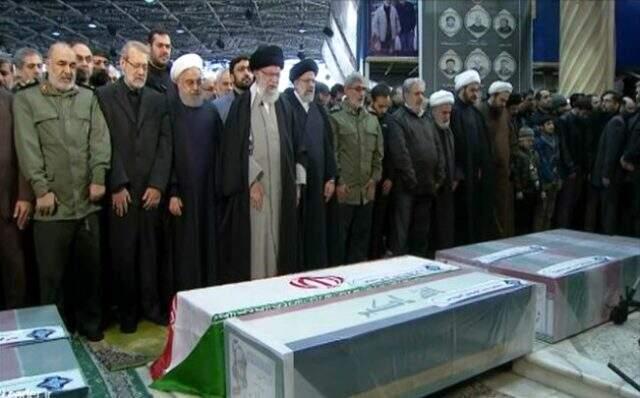 Son dakika: İranlı General Kasım Süleymani'nin cenazesinde, Hamaney gözyaşlarına boğuldu