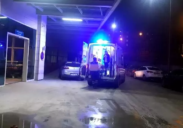Balkondan düşerek ölen liseli Sedef, toprağa verildi