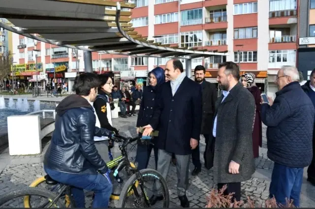 Belediye başkanları ve milletvekilleri vatandaşlarla bir araya geldi Belediye başkanları ve milletvekilleri vatandaşlarla bir araya geldi