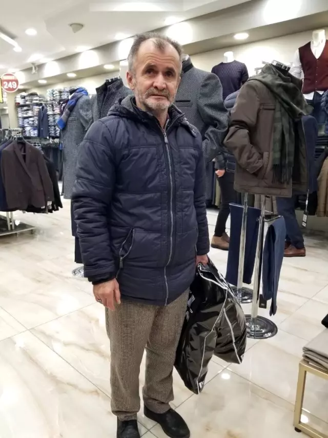 Büyükşehir ekipleri, evi yanan vatandaşın yardımına koştu Büyükşehir ekipleri, evi yanan vatandaşın yardımına koştu