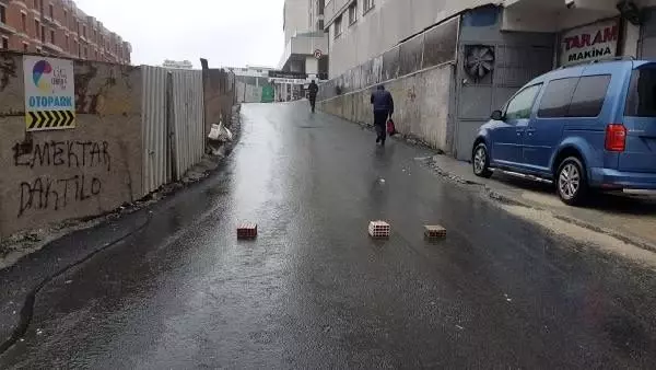 Esenyurt'ta yolda çökme