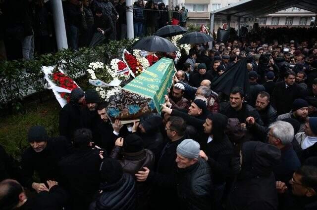 Göksu ailesinin acı gününde dikkatlerden kaçmayan detay! Uzun süre sonra yan yanalar