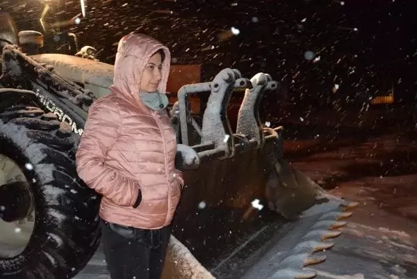 İzmir'in Kiraz ilçesinde kar yağışı İzmir'in Kiraz ilçesinde kar yağışı