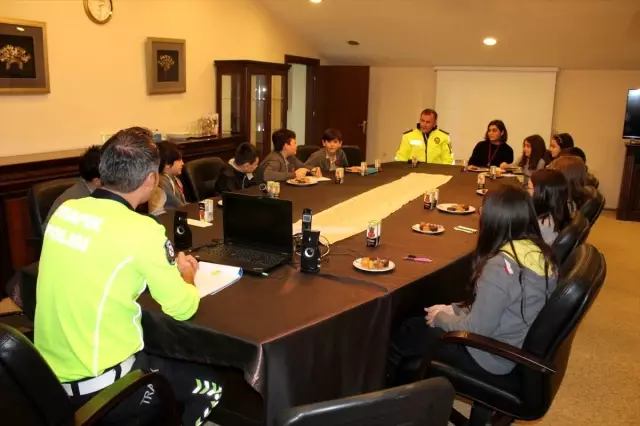 Öğrencilerden Sakarya Emniyet Müdürlüğüne ziyaret