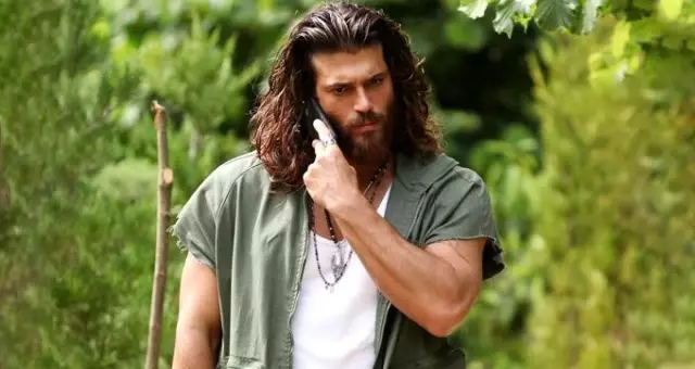 Asker tıraşı olan Can Yaman, yeni imajıyla takipçilerinden tam not aldı