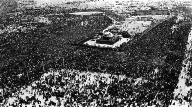 Ayetullah Humeyni kimdir? Ayetullah Humeyni ne zaman yaşamını yitirdi? Ayetullah Humeyni cenazesi