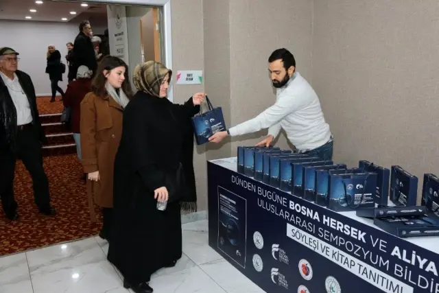 'Dünden bugüne Bosna-Hersek ve Aliya İzzetbegoviç' Sempozyumu'nun sonuçları kitap haline geldi 'Dünden bugüne Bosna-Hersek ve Aliya İzzetbegoviç' Sempozyumu'nun sonuçları kitap haline geldi