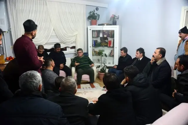 Emniyet müdürü, vatandaşların sorunlarını dinledi Emniyet müdürü, vatandaşların sorunlarını dinledi