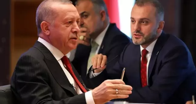 Erdoğan'dan AK Parti Genel Başkan Yardımcısı Kandemir'e: Kılıçdaroğlu gibi bana 'tek adam' mı diyorsun? Erdoğan'dan AK Parti Genel Başkan Yardımcısı Kandemir'e: Kılıçdaroğlu gibi bana 'tek adam' mı diyorsun?