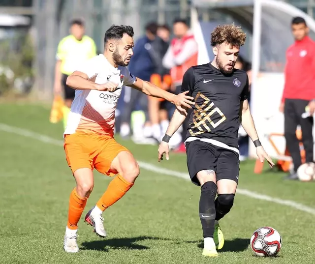 Futbol: Hazırlık maçı Futbol: Hazırlık maçı