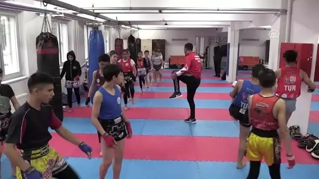 Kayseri'nin İncesu ilçesindeki muaythai sporcuları, başarılarıyla dikkati çekiyor