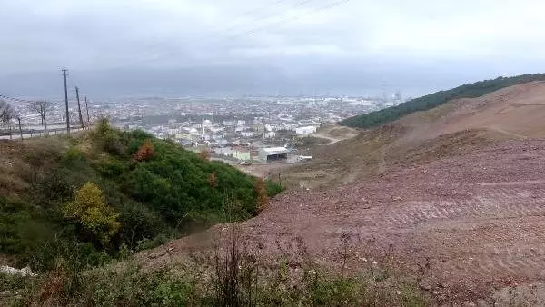 Mahallelinin, hafriyat sahasında heyelan tedirginliği Mahallelinin, hafriyat sahasında heyelan tedirginliği