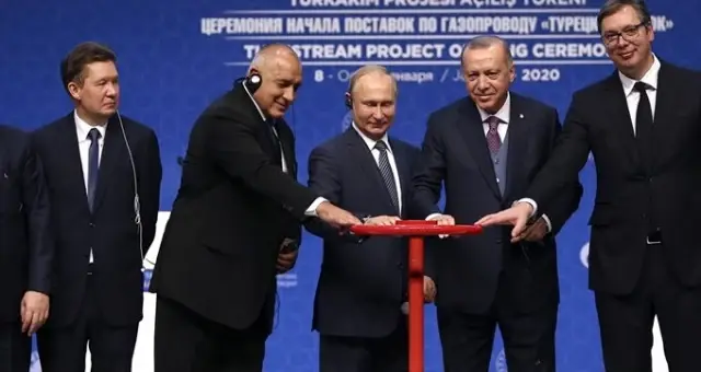 Son Dakika: Rus gazını Türkiye üzerinden Avrupa'ya taşıyacak olan TürkAkım'da vanalar açıldı Son Dakika: Rus gazını Türkiye üzerinden Avrupa'ya taşıyacak olan TürkAkım'da vanalar açıldı