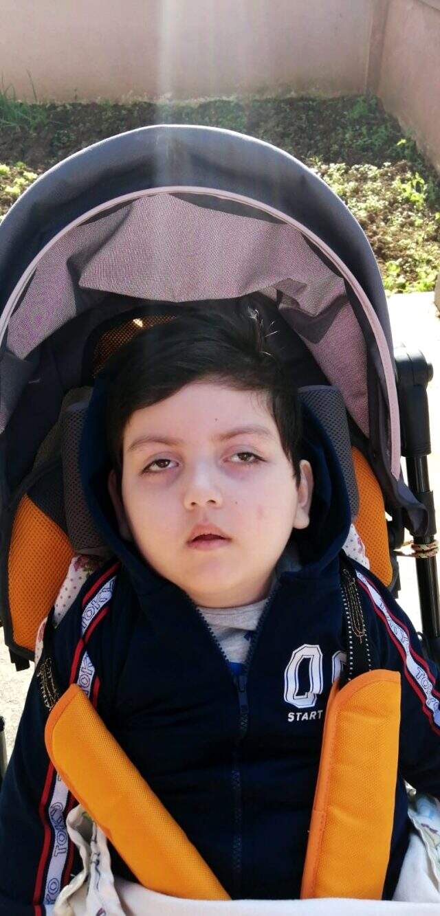 Yakalandıkları amansız hastalık ikiz kardeşleri 2 yıl arayla hayattan kopardı