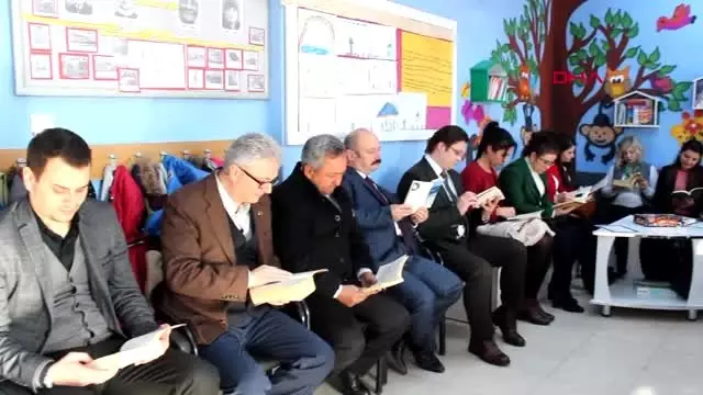 Alaşehir'de hakim ve savcılardan eğitime 'ala sınıf' desteği Alaşehir'de hakim ve savcılardan eğitime 'ala sınıf' desteği