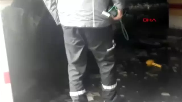 Beykoz'da otoparkta yangın, üst katlarda mahsur kalanlar kurtarıldı Beykoz'da otoparkta yangın, üst katlarda mahsur kalanlar kurtarıldı