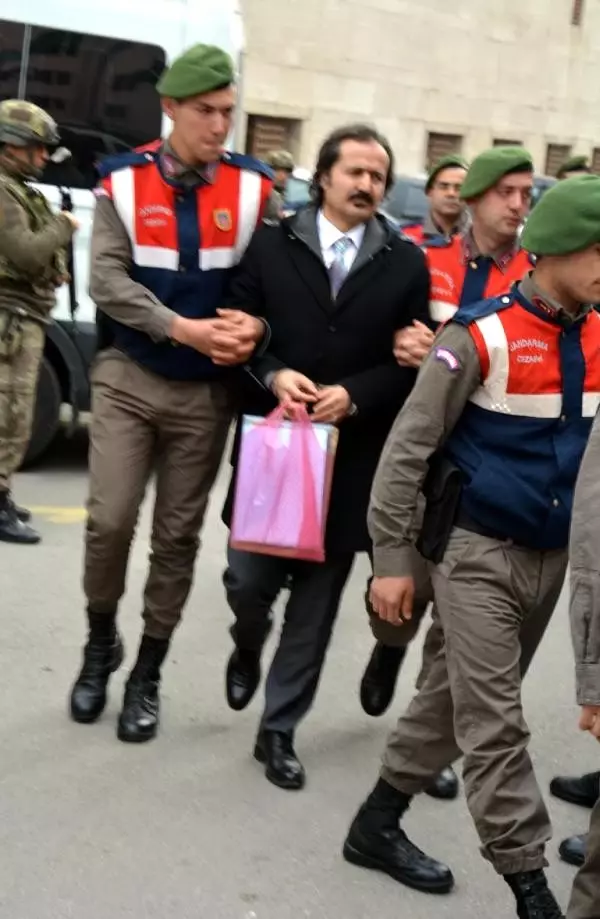 Darbe girişiminin ilk gözaltına alınan ismine verilen ceza uygun bulundu Darbe girişiminin ilk gözaltına alınan ismine verilen ceza uygun bulundu