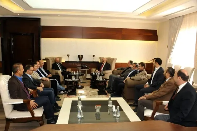 Dostluk maçı için gelen vekiller, Aydın'a hayran kaldı Dostluk maçı için gelen vekiller, Aydın'a hayran kaldı