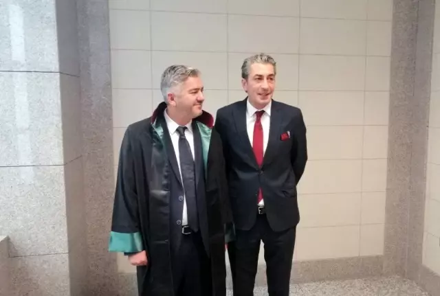 Erkan Petekkaya'nın 'rüşvet' iddiası mahkemede gerginliğe yol açtı Erkan Petekkaya'nın 'rüşvet' iddiası mahkemede gerginliğe yol açtı