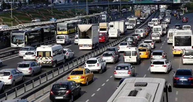 Geç gelen trafik cezaları sürücüleri mağdur etti! Borçlarını ödeyemeyenler, araçlarını satmak zorunda kaldı Geç gelen trafik cezaları sürücüleri mağdur etti! Borçlarını ödeyemeyenler, araçlarını satmak zorunda kaldı