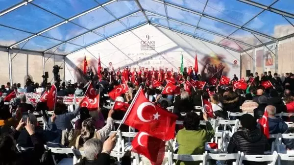 Gelibolu'nun tahliyesinin 104'üncü yılı için tören Gelibolu'nun tahliyesinin 104'üncü yılı için tören