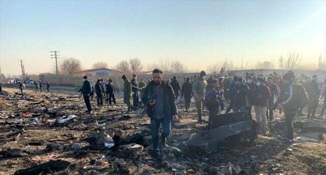 İran'da düşen uçakla ilgili peş peşe son dakika açıklamaları: Füzeyle düşürüldü