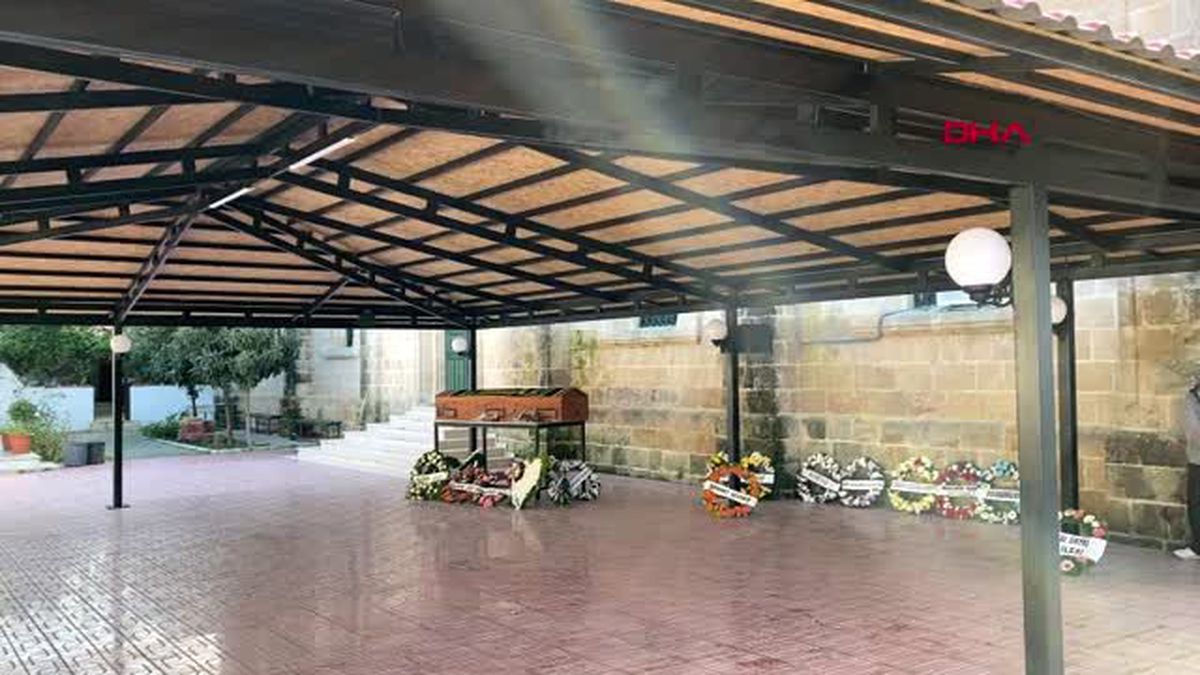 Kktc'de cenazeler karıştı? türk bakan'ın dayısını ingiliz mezarlığına defnettiler