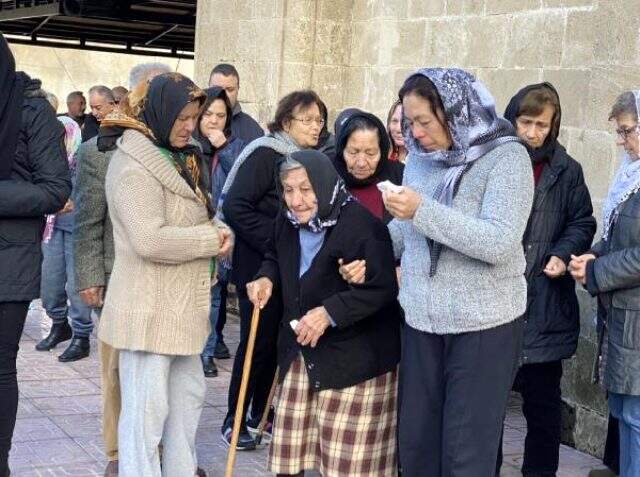KKTC'de cenazeler karıştı! Türk Bakan'ın dayısını İngiliz mezarlığına defnettiler