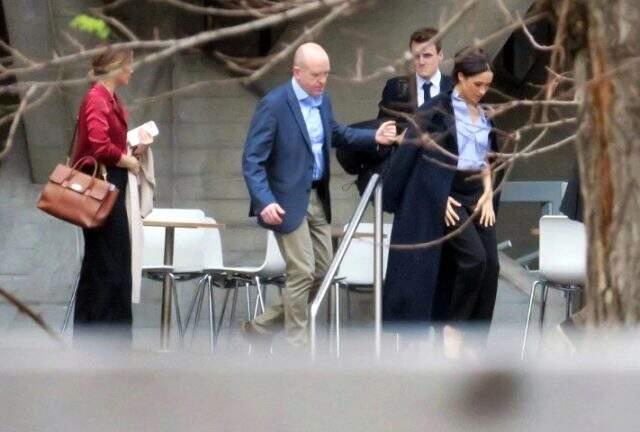 Kraliyet ailesinden ayrıldıklarını duyuran Meghan Markle, açıklamadan önce evlilik yüzüğünü takmadı