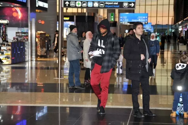Ryan Babel, İstanbul’dan ayrıldı